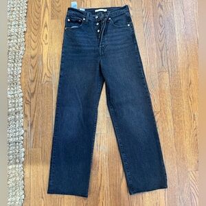EUC Levi’s Ribcaige Straight Ankle 27